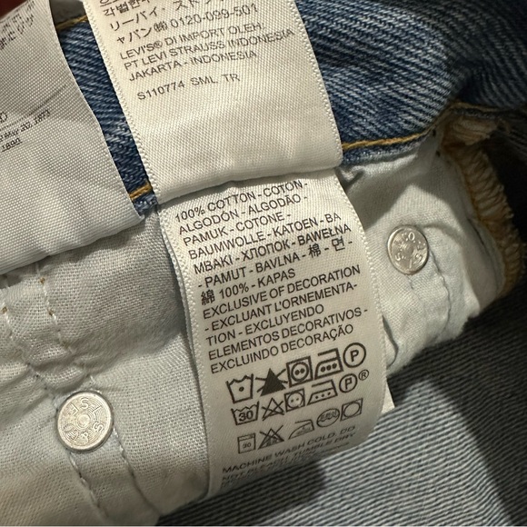 Levi’s 90s Fit Distressed Jeans Size 29 Mom Boyfriend Baggy - Picture 9 of 9